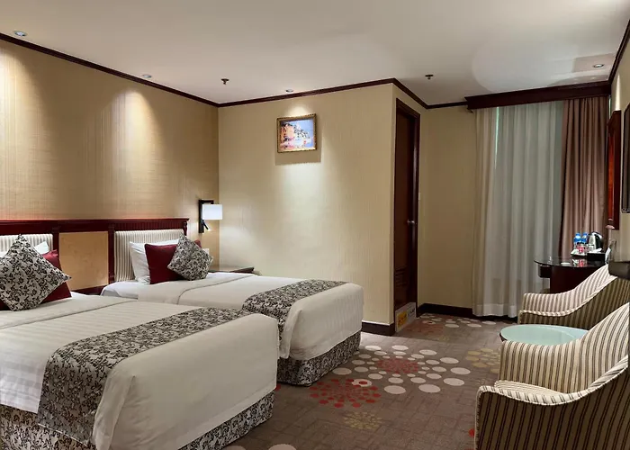 Masters Hotel 2*