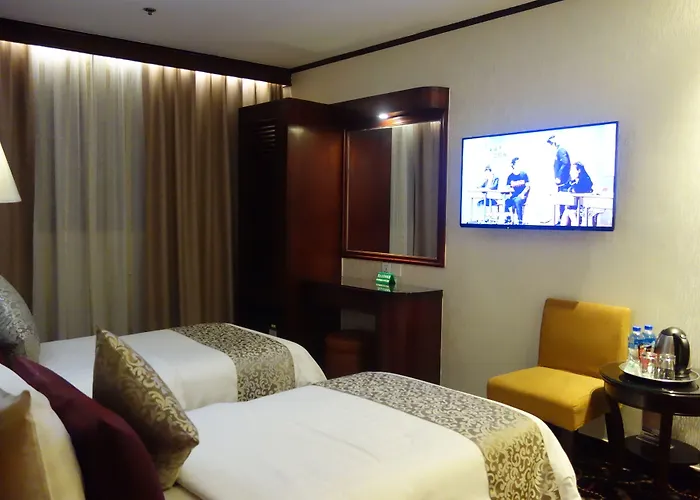 Masters Hotel 2*