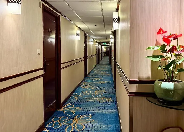 Masters Hotel 2*