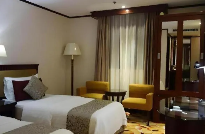 Masters Hotel 2*